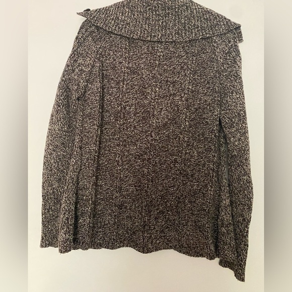 Its Our Time brown knit sweater size Large. Button front. Oversized collar. - Picture 2 of 7